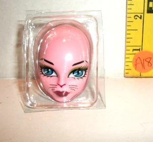 Nuevo MUÑECA MATTEL CREATE A MONSTER HIGH NIÑA CABEZA DE GATO ROSA SOLO NUEVA A18 - Imagen 1 de 2