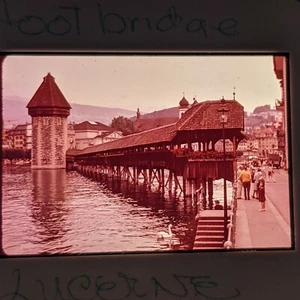 Puente capilla de Lucerna, Suiza años 70 35 mm foto diapositiva cubierta pasarela D2 - Imagen 1 de 2