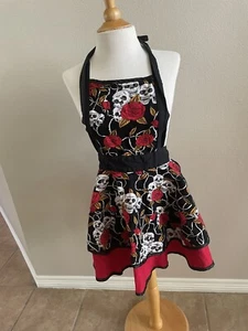 Halloween Gothic Sculls And Roses Apron Red White Black - Picture 1 of 4