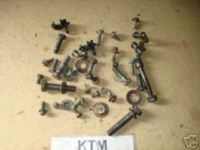 Lote de peças diversas 1994 KTM300 MXC KTM 300 - Imagem 1 de 1