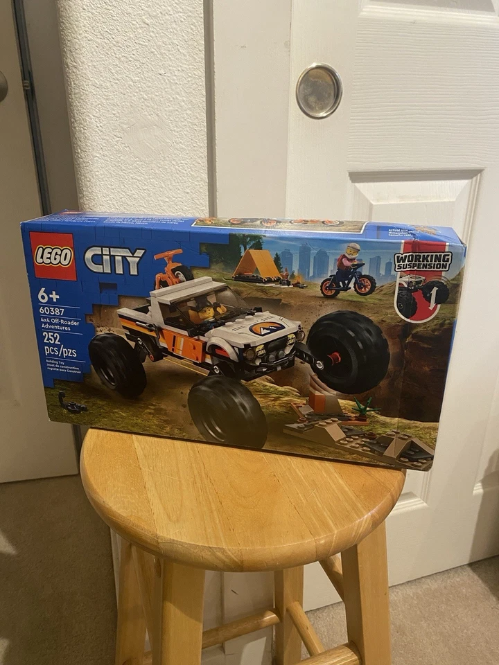 LEGO CITY 4X4 TODOTERRENO AVENTURAS CAJA SELLADA DE FÁBRICA ¡BONITO! Foto 1 de 4