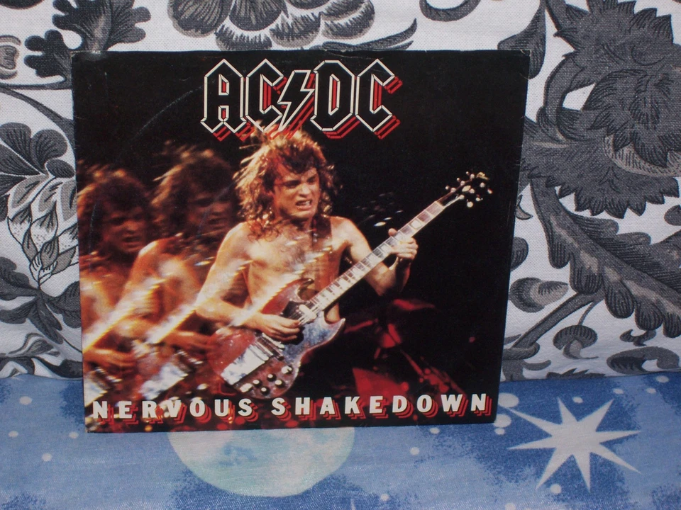 AC/DC - NERVOUS SHAKEDOWN - 7" NM 1984 - Immagine 1 di 2