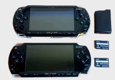  2 Sony PSP Mod. 1004 e 2004 2 Memory Stick 32 Mb E Batteria Originale Leggi Des - Immagine 1 di 4