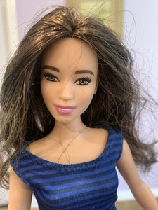Mattel 2015 Curvy Plus Size Barbie Brunette Puppe - Bild 1 von 6