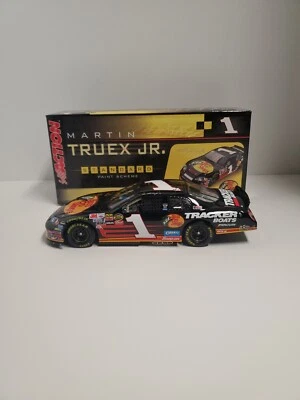 2006 Action CWC Gm Dealers 1/24 #1 Martin Truex Jr Bass Pro Shops 1 Of 1008 - Image 1 of 4