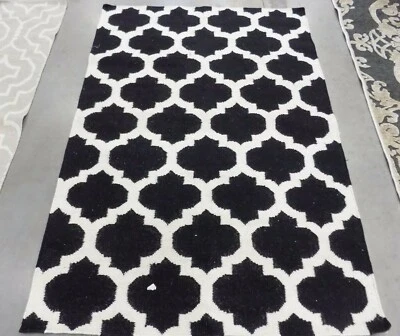 Alfombra de hilo suelto NEGRO/MARFIL 4' X 6' precio reducido 1172577410 DHU623A-4 Foto 1 de 4
