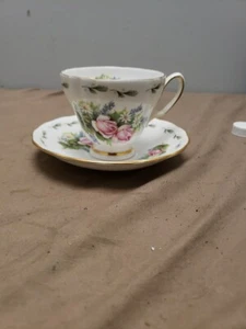 VINTAGE ROYAL VALE TEACUP AND SAUCER WHITE WITH PINK FLORAL PATTERN - Picture 1 of 10