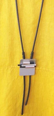 NEU Designer Kautschuk Kette Halskette federleicht Kautschukkette Lagenlook  - Bild 1 von 2