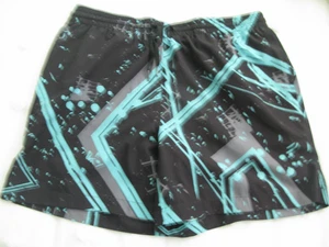 Into The Am Badehose Boardshorts schwarz Herrenshorts Größe Medium 32" Taille neu mit Etikett - Bild 1 von 1