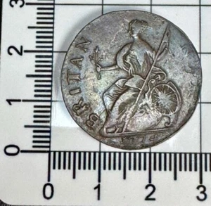 X304: 1774 George III Non Regal Halfpenny - High Execution Dies - Picture 1 of 2