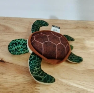 4.5" plush stuffed Green Sea Turtle doll National Geographic Kids good condition - Picture 1 of 6