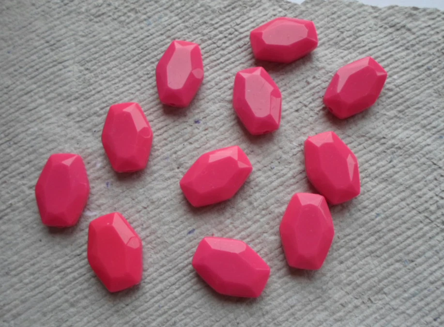 ACRYLIC BEADS ~ HOT PINK FACETED RECTANGLES ~ Pack of 30 - Image 1 of 1