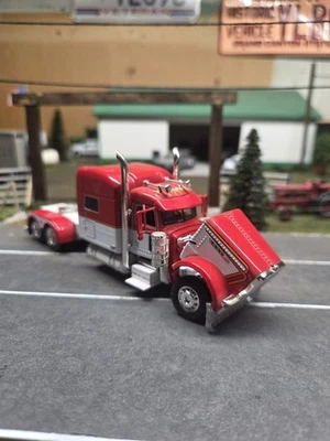 1/64 DCP Peterbilt - Image 1 of 3