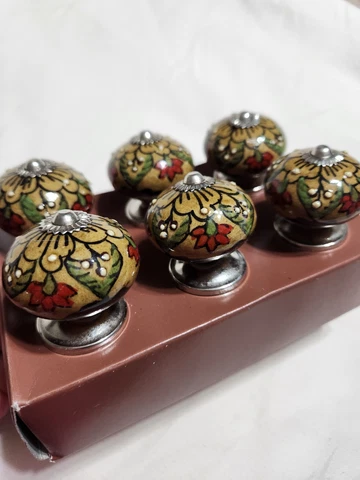 Floral Ceramic Cabinet Knobs (Set of 6) Cover