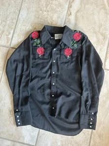 Rockmount Tru West Ranch Wear Women’s S? Red Rose Embroidered Black Snap Shirt - Picture 1 of 7