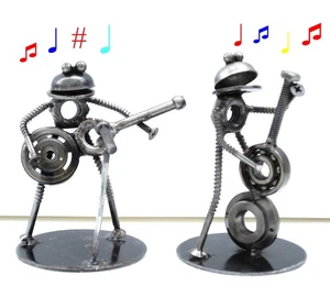 Frog play Guitar and Celo metal sculpture, A Duet Performance, Wow Gift for Mom - Picture 1 of 10