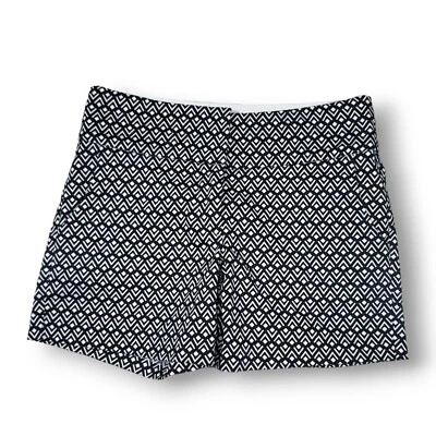 Pantalones/pantalones cortos XOXO para mujer talla 5/6. Blanco y negro Foto 1 de 4