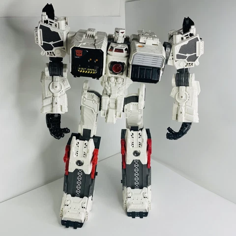 Transformers Generations Metroplex Titan Class 2013 Hasbro Figure *Incomplete Cover
