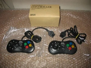 BOXED SET OF 2 JOYPAD NEO GEO CONTROLLERS ORIGINAL SNK! FOR NEO GEO AES CD - Picture 1 of 9