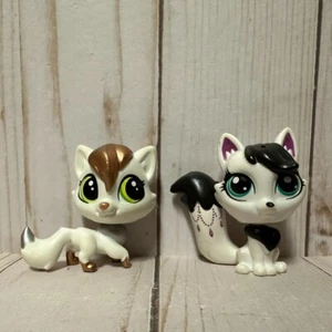 Littlest Pet Shop Lot Alba Furria Fox 3958 and Lulu Foxley Fox 45 - Picture 1 of 8