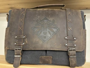 THE WITCHER WHITE WOLF MESSENGER BAG - Photo 1/1