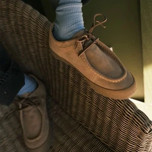 Zapatillas de gamuza Seavees Hayward Buck para hombre talla 10 $140 tabaco - Imagen 1 de 9