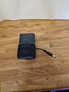 DELL Genuine Original Fit DELL LAPTOP AC Adapter Power Charger UK 19.5V Black - Afbeelding 1 van 4