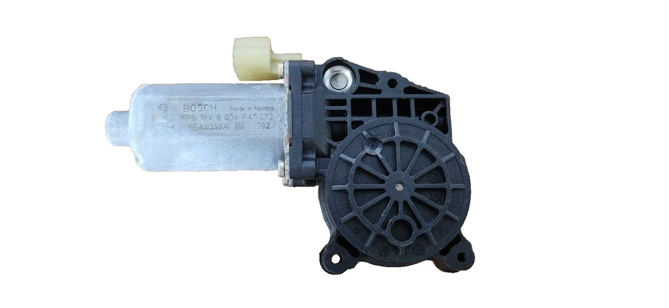 Power Window Motor CARQUEST 42-481 for Dodge Durango Chrysler Aspen Front Left - Image 1 of 4