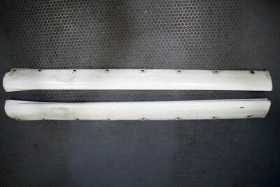 JDM Nissan Skyline GTR R32 BNR32 OEM Side Skirts NO END CAPS Foto 1 de 3