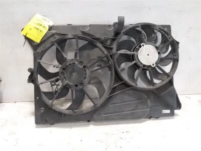 Conjunto de ventilador de radiador Ford Explorer 2013-2019 3,5 L sin turbo tracción delantera Foto 1 de 4