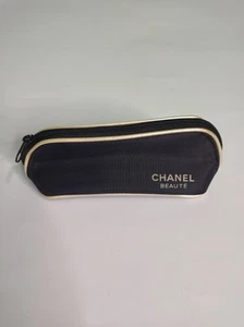 Chanel Beaute Black Small Cosmetic Glasses Zip Pouch - Picture 1 of 4