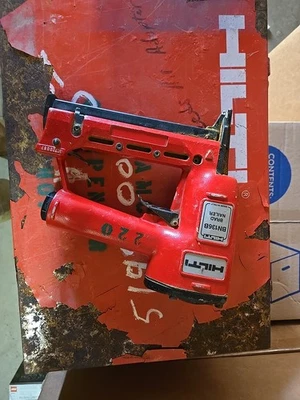 Clavadora Hilti Brad Bn136b Foto 1 de 4