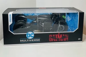 McFarlane DC Multiverso Batcycle La Película Batman Figura Vehículo Nuevo Desgaste Ligero - Imagen 1 de 8