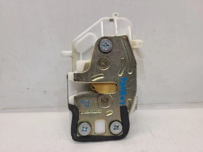 Pestillo de puerta trasera izquierda para conductores Honda Civic 2003 (sedán) - cerraduras eléctricas Foto 1 de 4