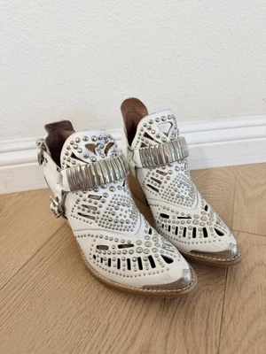 Botines Jeffrey Campbell Calhoun recortados de tacón occidental con tachuelas plateadas 7,5 Foto 1 de 4