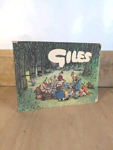 Vintage GILES 27th Series (1973) Cartoon Annual - Daily Express Publication Book - Imagen 1 de 10