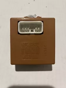 1998-2005 LEXUS GS300 GS400 GS430 TAIL LAMP FAILURE MODULE 89373-30280 OEM - Picture 1 of 3