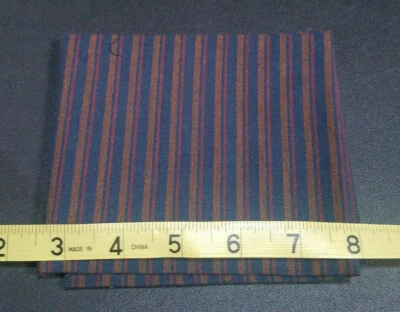 Tela de coser acolchada de cuarto de grasa a rayas línea azul, roja y tostada HOMESPUN Foto 1 de 2