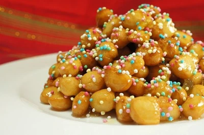 Struffoli Artigianali Napoletani con miele Pronti da mangiare o da regalare - Immagine 1 di 3