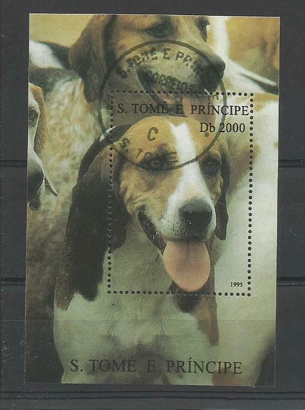  chien dog hund perro Bloc Feuillet oblitéré 77  San Tomé - Photo 1/1