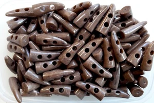 Toggles 42mm Brown Marbled Pattern Horn Tooth Toggle Buttons Craft Sewing W232 - Picture 1 of 24