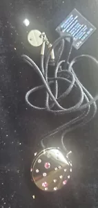 AURA by Swarovski Silber Glitzernd Kristall Glanz Make-up KOSTENLOSER VERSAND - Bild 1 von 5
