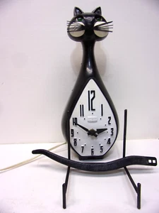 1950s Spartus Here Kitty Kitty Kitty Black and White Cat Clock - Picture 1 of 3