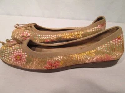 Mujeres AEROSOLES Puntada y Vuelta Ballet Arco Zapatos Planos Tela Floral Piel de Serpiente 9 Foto 1 de 4