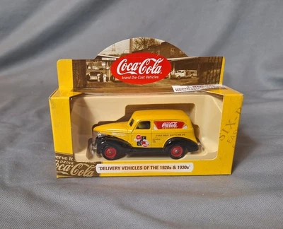 Vehículos de entrega Coca-Cola - furgoneta panel Chevrolet Foto 1 de 4