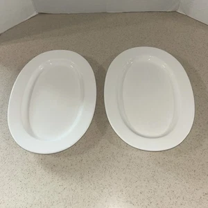 CRATE & BARREL WHITE PORCELAIN 8 1/4" X 11 5/8" OVAL PLATTER'S SET OF 2 - Picture 1 of 7