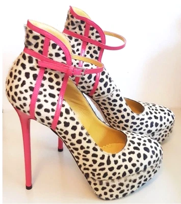 Charlotte Olympia Tacones Altos Estampado Dalmación Rosa Acentos Talla 36 Foto 1 de 4