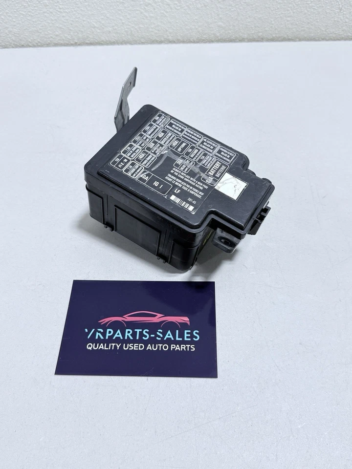 96-00 HONDA CIVIC EXEXTERIOR COMPARTIMENTO DEL MOTOR DEBAJO DEL CAPÓ PANEL DE CAJA DE FUSIBLES FABRICANTE DE EQUIPOS ORIGINALES #6635 Foto 1 de 4