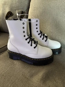Dr Doc Martens Jadon Platform 8-Eye Boots US 8M /9.5W In White Smooth Leather - Picture 1 of 3
