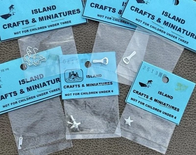 Lote de 6 herramientas de metal para casa de muñecas y artesanías de isla con caño de barril y más nuevas de stock Foto 1 de 4